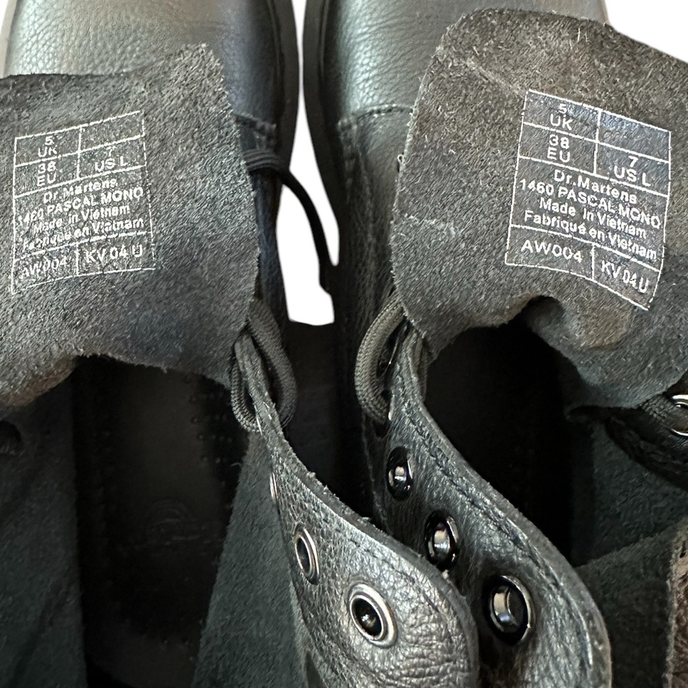Dr. Doc Martens 1460 Pascal Mono Black Lace Up Boots 8-Hole 6 7 - Picture 12 of 12